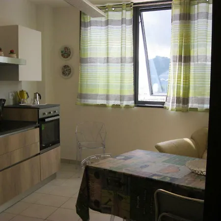 Apartament Le Foglie Aaut Ceparana
